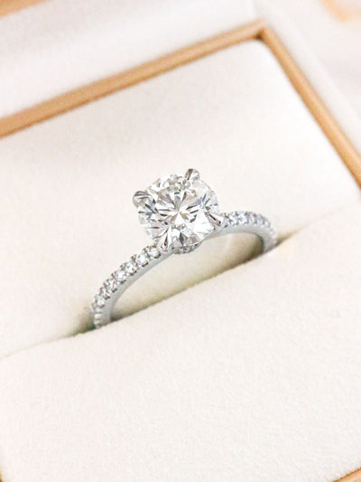 A Guide to the 4Cs of Your Diamond Engagement Ring
