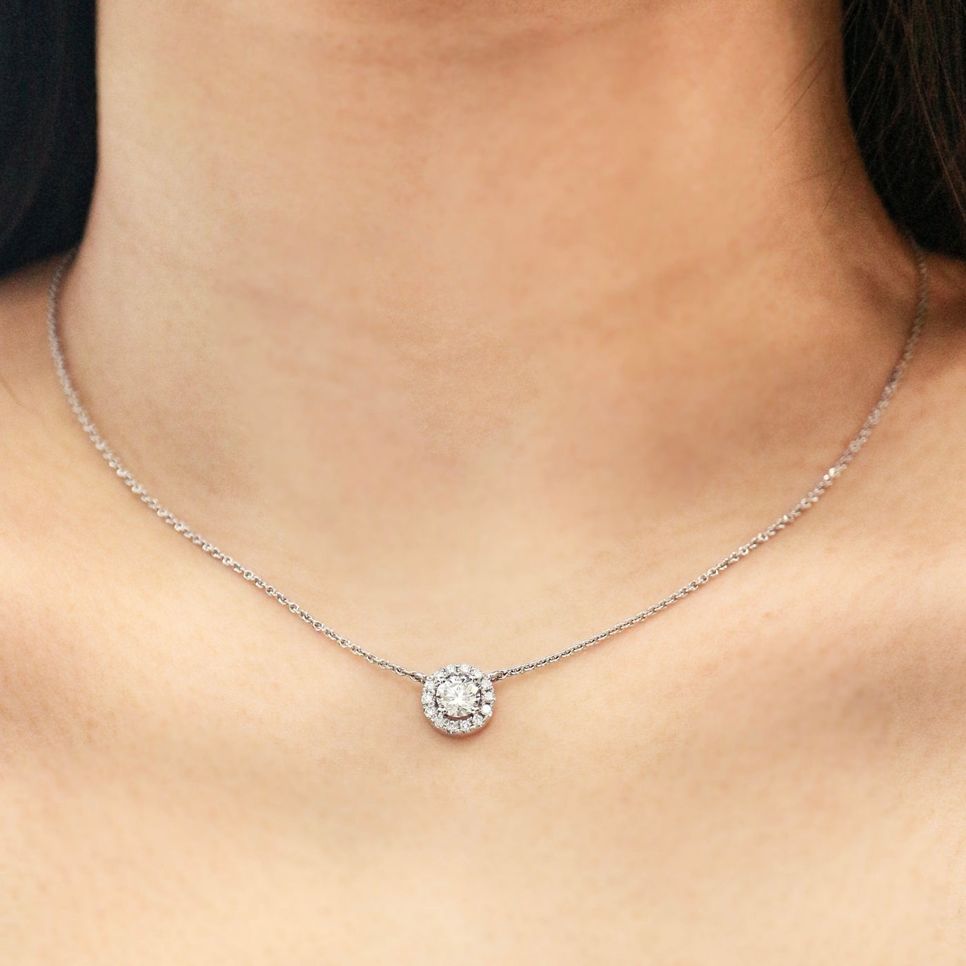 Round Necklace with Halo